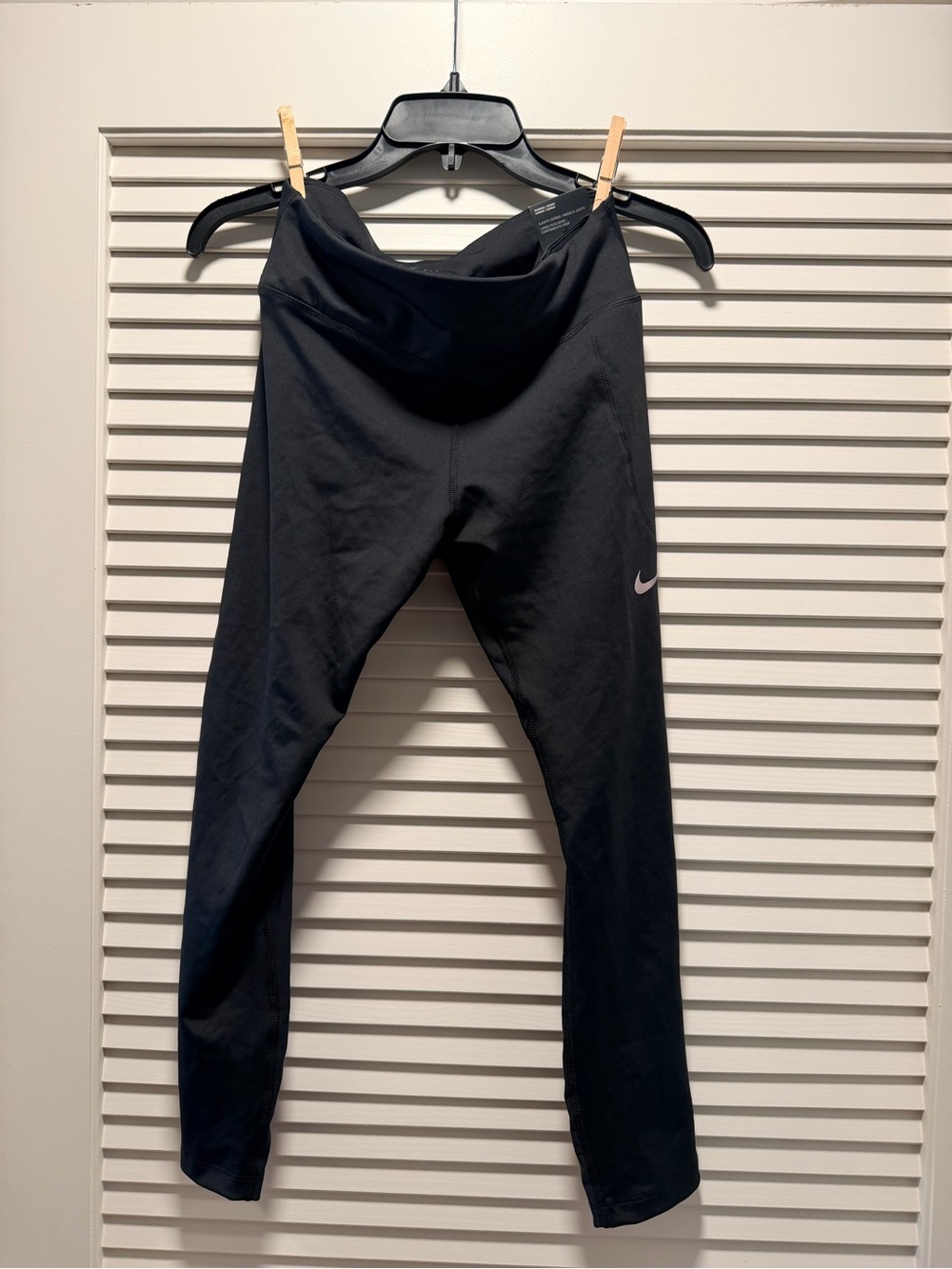 Nike leggings - NEW WITH TAGS - size medium Stripped